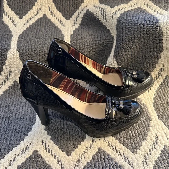 Anne Klein Black Patent Tassel Loafers - Picture 2 of 6